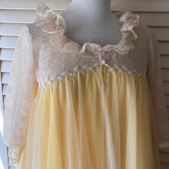 Bonwit Teller Chiffon Peignoir Set - Picture 2 of 16